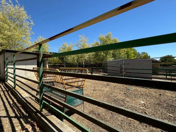 Terreno en Poligono Equipamiento, 29