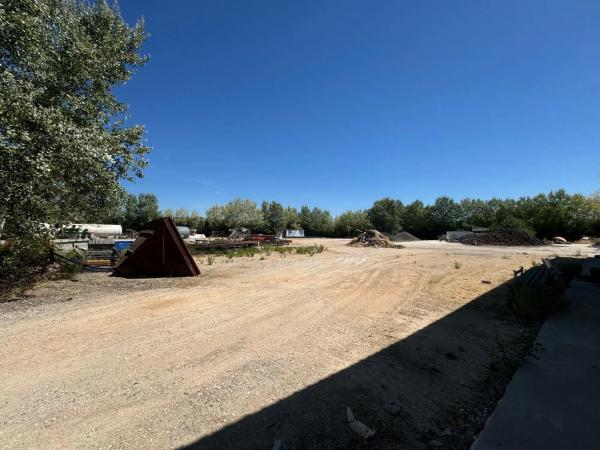 Terreno en Poligono Equipamiento, 29