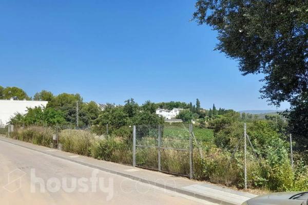 Terreno en calle Golf