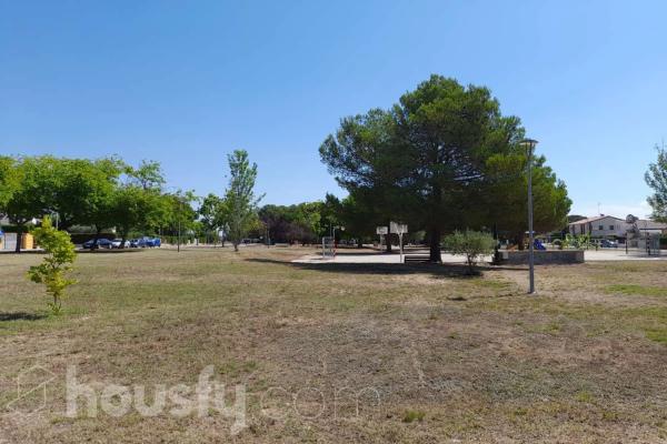 Terreno en calle Golf