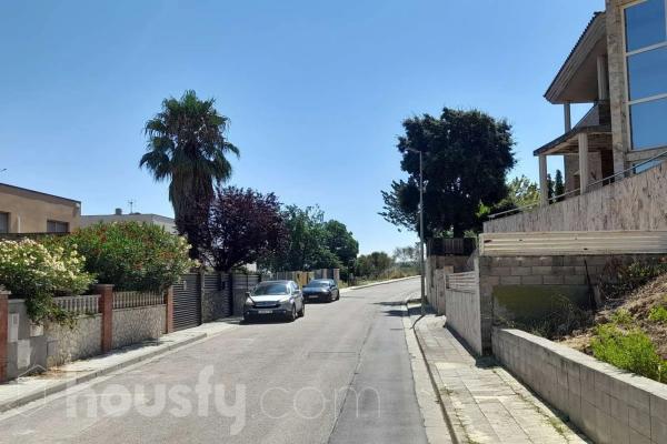 Terreno en calle Golf