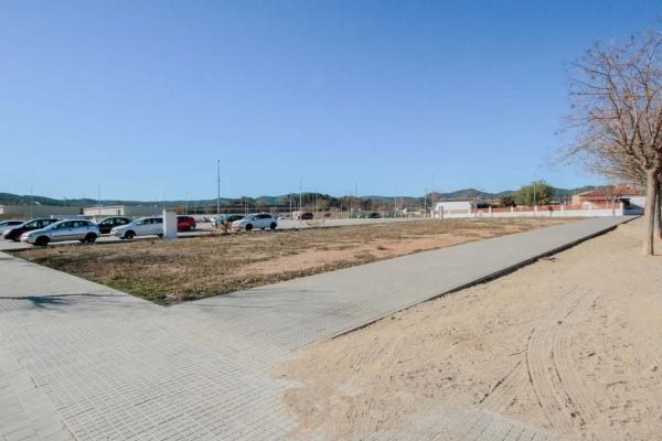 Terreno en calle Joan Maragall, 2 -4-6