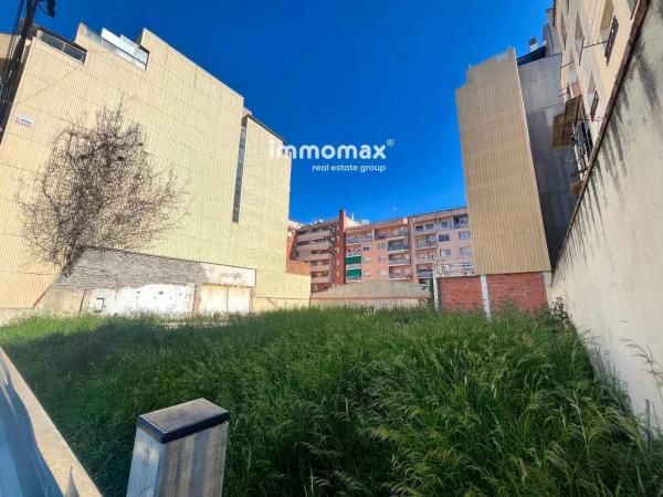 Terreno en calle de la Granada