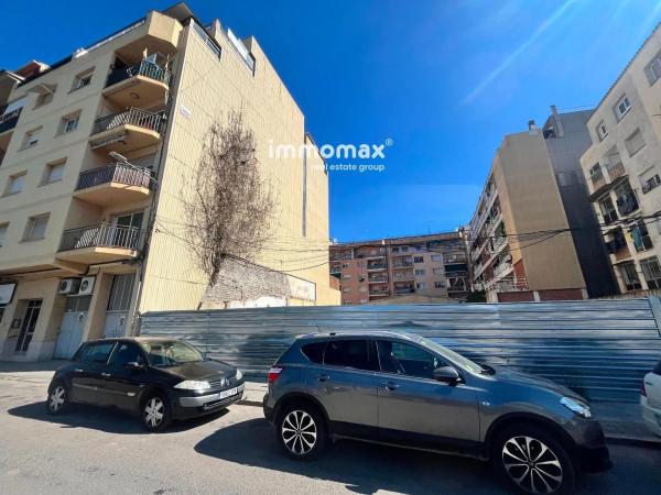 Terreno en calle de la Granada