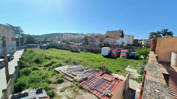 Terreno en calle de Sant Sadurní