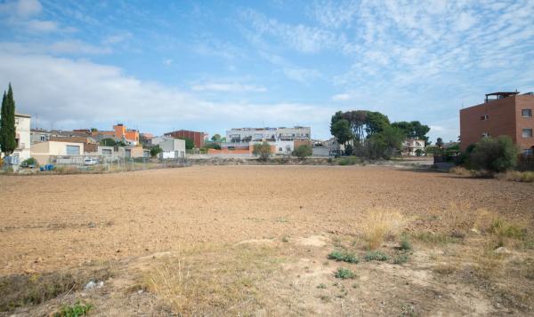 Terreno en avenida catalunya