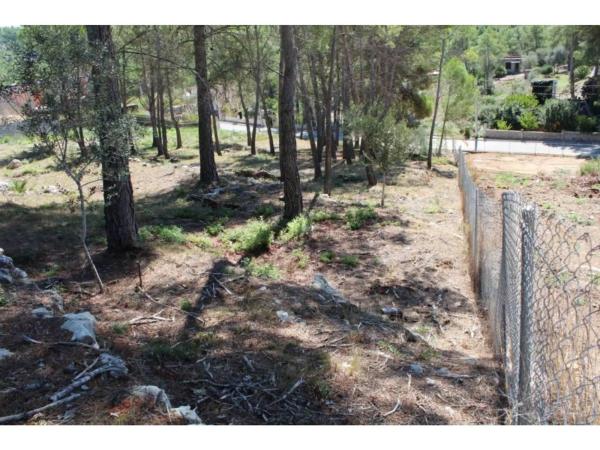 Terreno en calle Montserrat