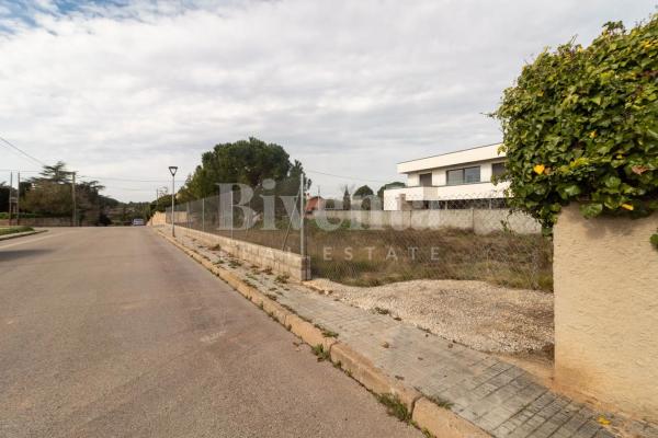 Terreno en calle Moreres, 40