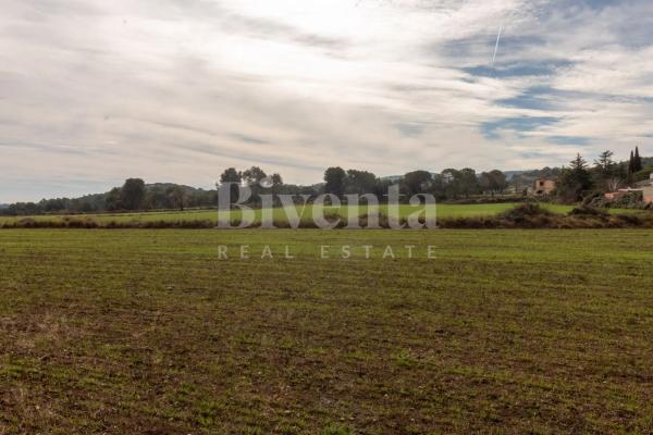 Terreno en calle Moreres, 40