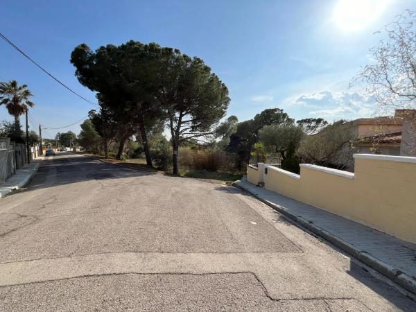 Terreno en calle Corona Australis, 11