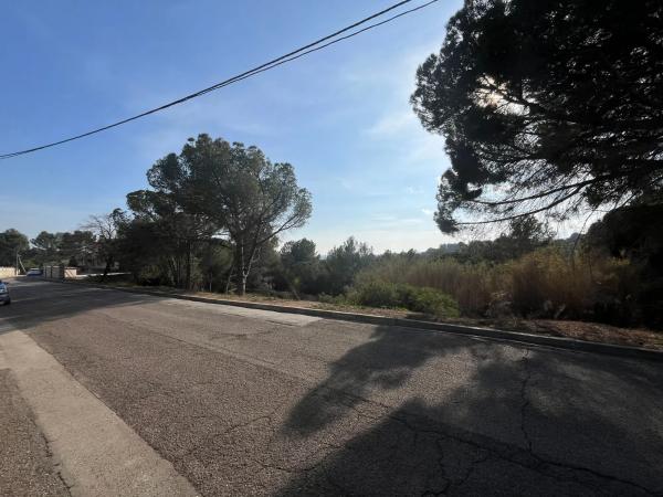 Terreno en calle Corona Australis, 11