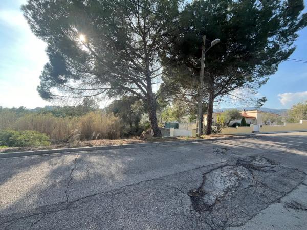 Terreno en calle Corona Australis, 11