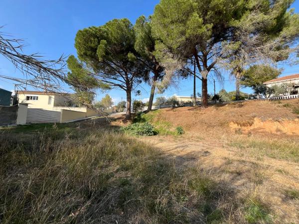 Terreno en calle Corona Australis, 11