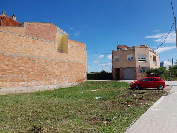 Terreno en calle Fernán Núñez, 33