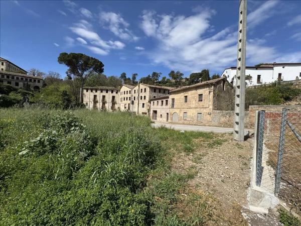 Terreno en calle Torre Baixa