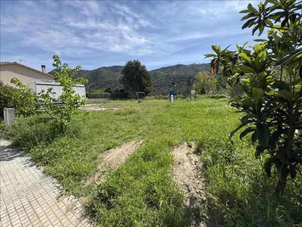 Terreno en calle Torre Baixa