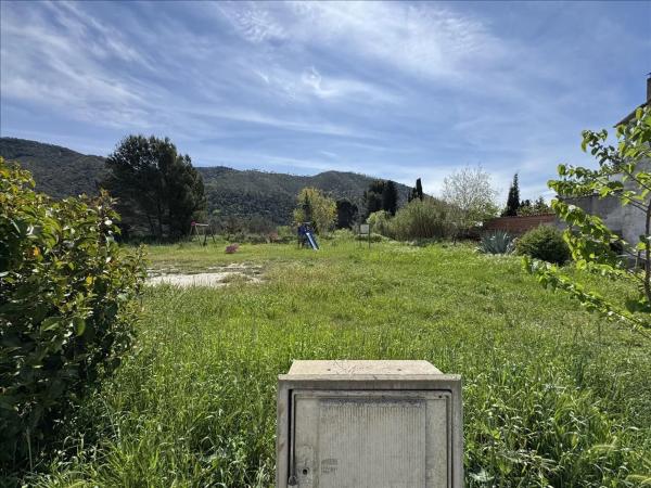 Terreno en calle Torre Baixa