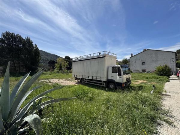 Terreno en calle Torre Baixa