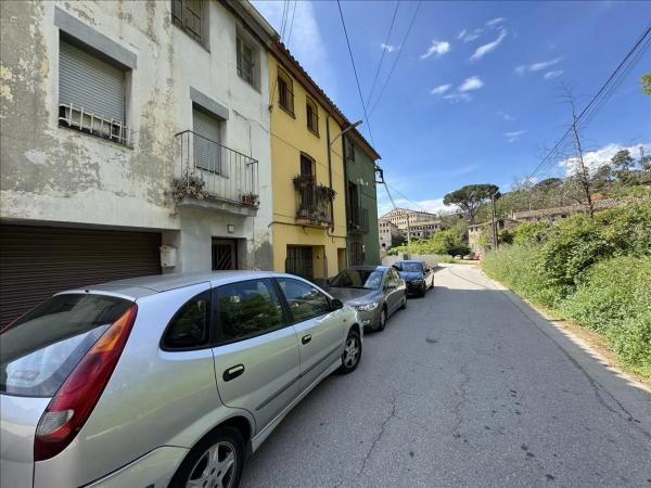 Terreno en calle Torre Baixa