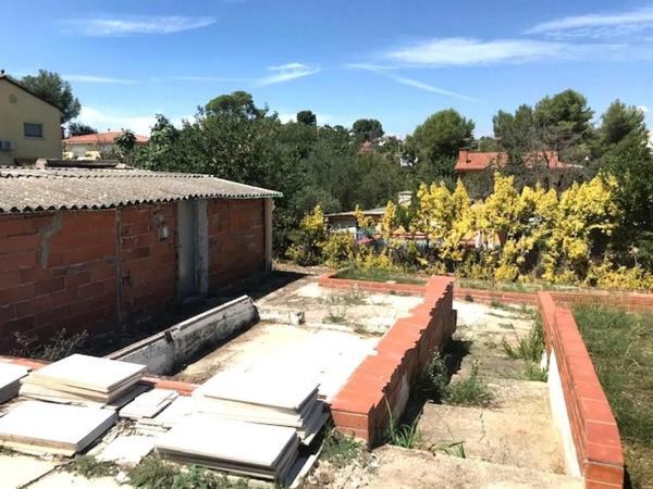 Terreno en calle Rosselló