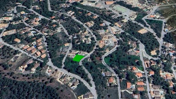 Terreno en calle Joan Miró