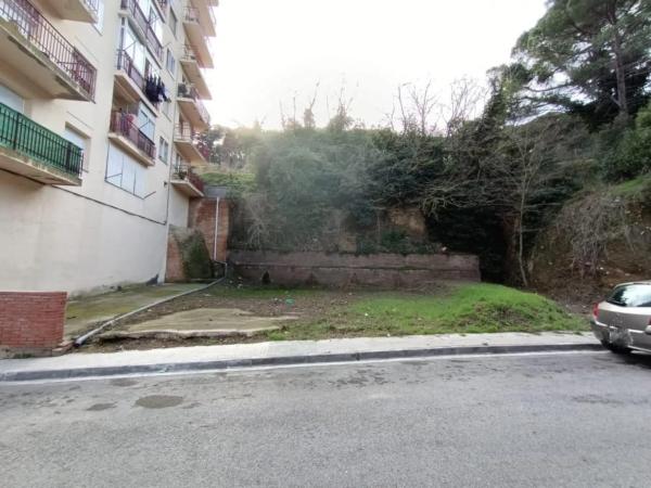 Terreno en calle Verge de Montserrat
