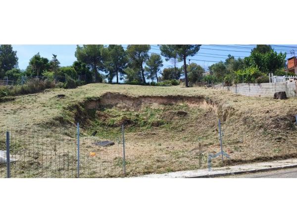 Terreno en calle Mirador de Montserrat