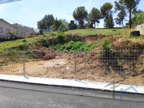 Terreno en calle Mirador de Montserrat