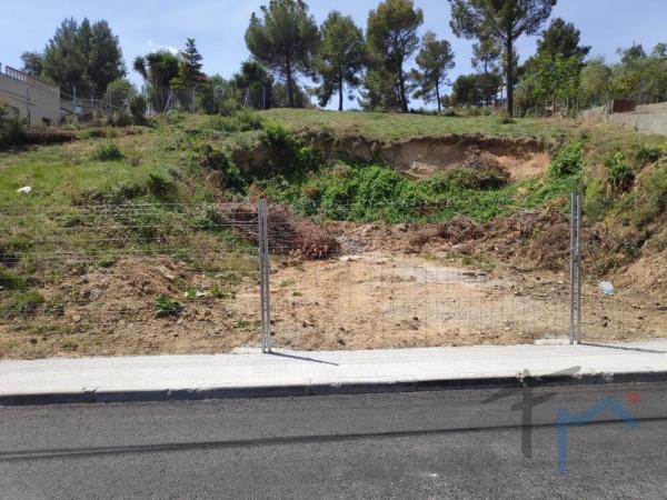 Terreno en calle Mirador de Montserrat