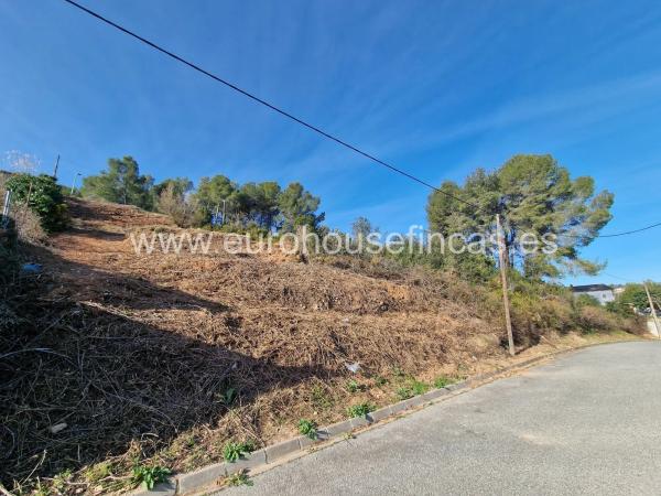 Terreno en calle Roses