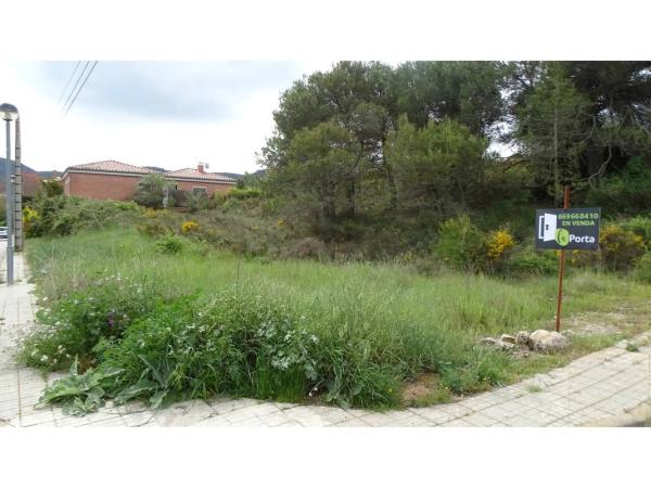 Terreno en calle del Noguer