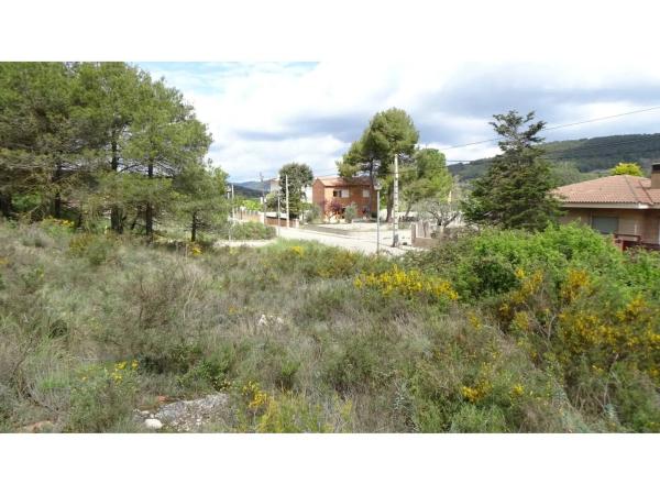Terreno en calle del Noguer
