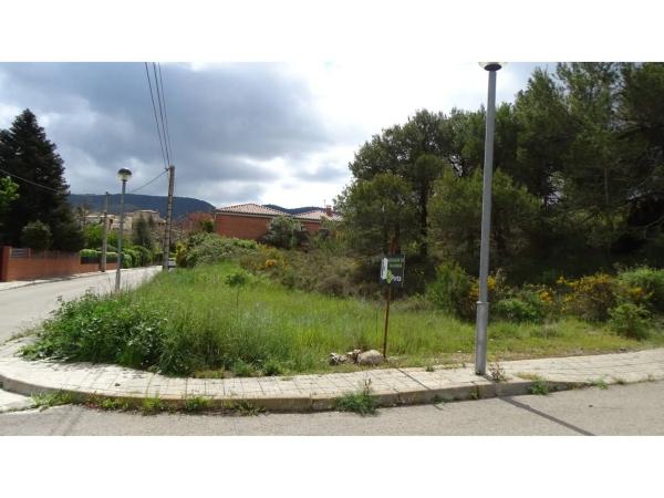Terreno en calle del Noguer