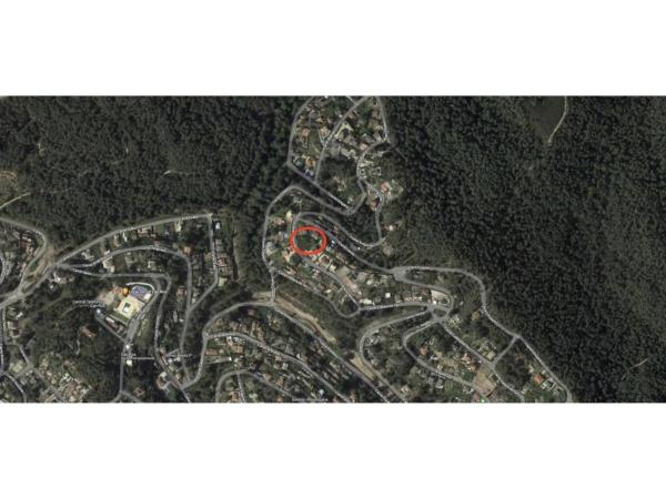 Terreno en calle Empúries