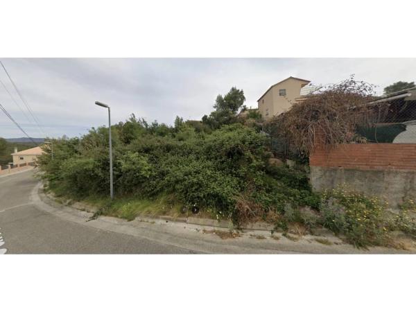 Terreno en calle Empúries