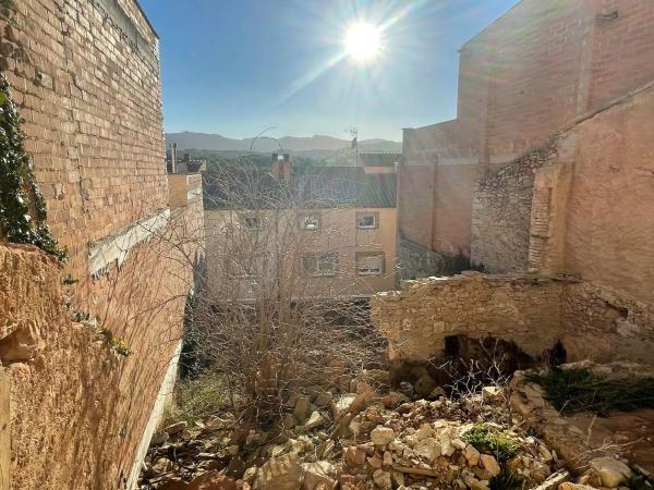 Terreno en calle de Sentfores, 18