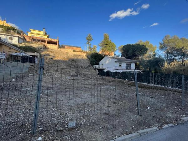 Terreno en calle Suécia, 2
