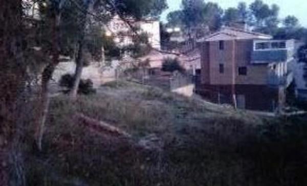 Terreno en calle de les Camèlies, 29