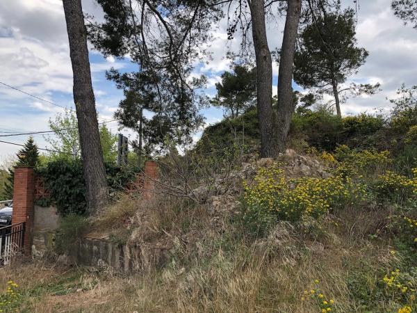 Terreno en calle Bruc