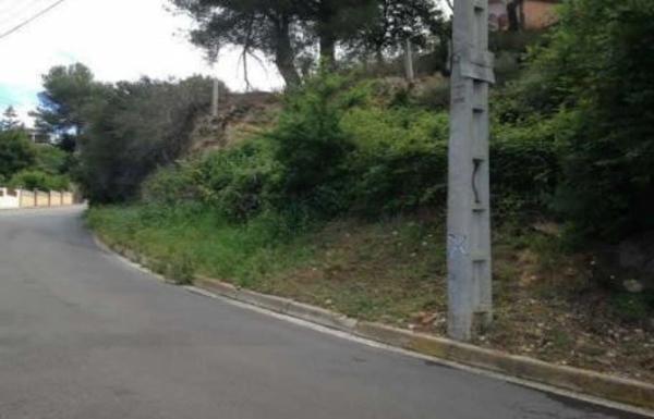Terreno en calle Rovellons