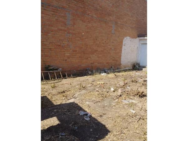 Terreno en calle Manuel de Falla