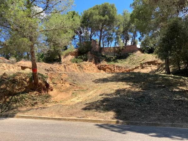 Terreno en calle Andròmeda, 293