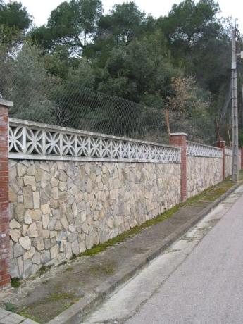 Terreno en calle Viena, 30