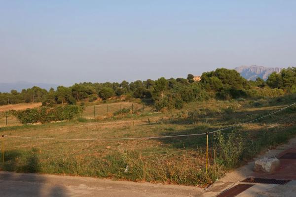 Terreno en calle Lladoners, km 1