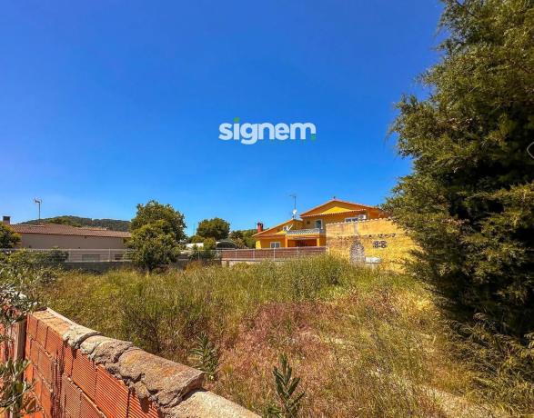 Terreno en calle Guillem de Cervera