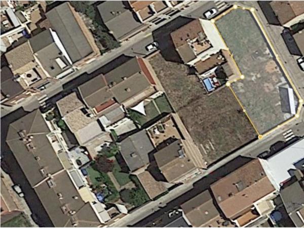 Terreno en calle de Mossèn Jacint Verdaguer, 71 -63