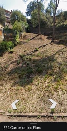 Terreno en calle de les Flors, 372