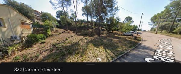 Terreno en calle de les Flors, 372