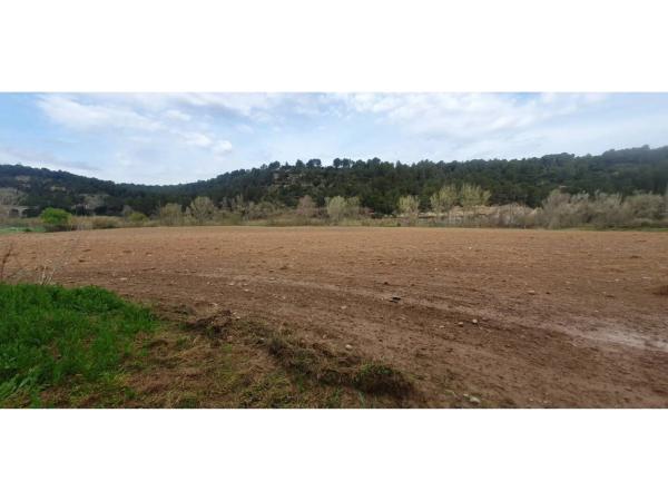 Terreno en via Sense Nom, 4