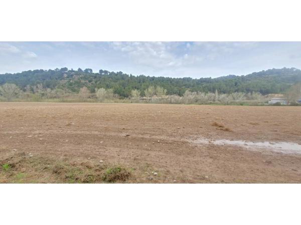 Terreno en via Sense Nom, 4